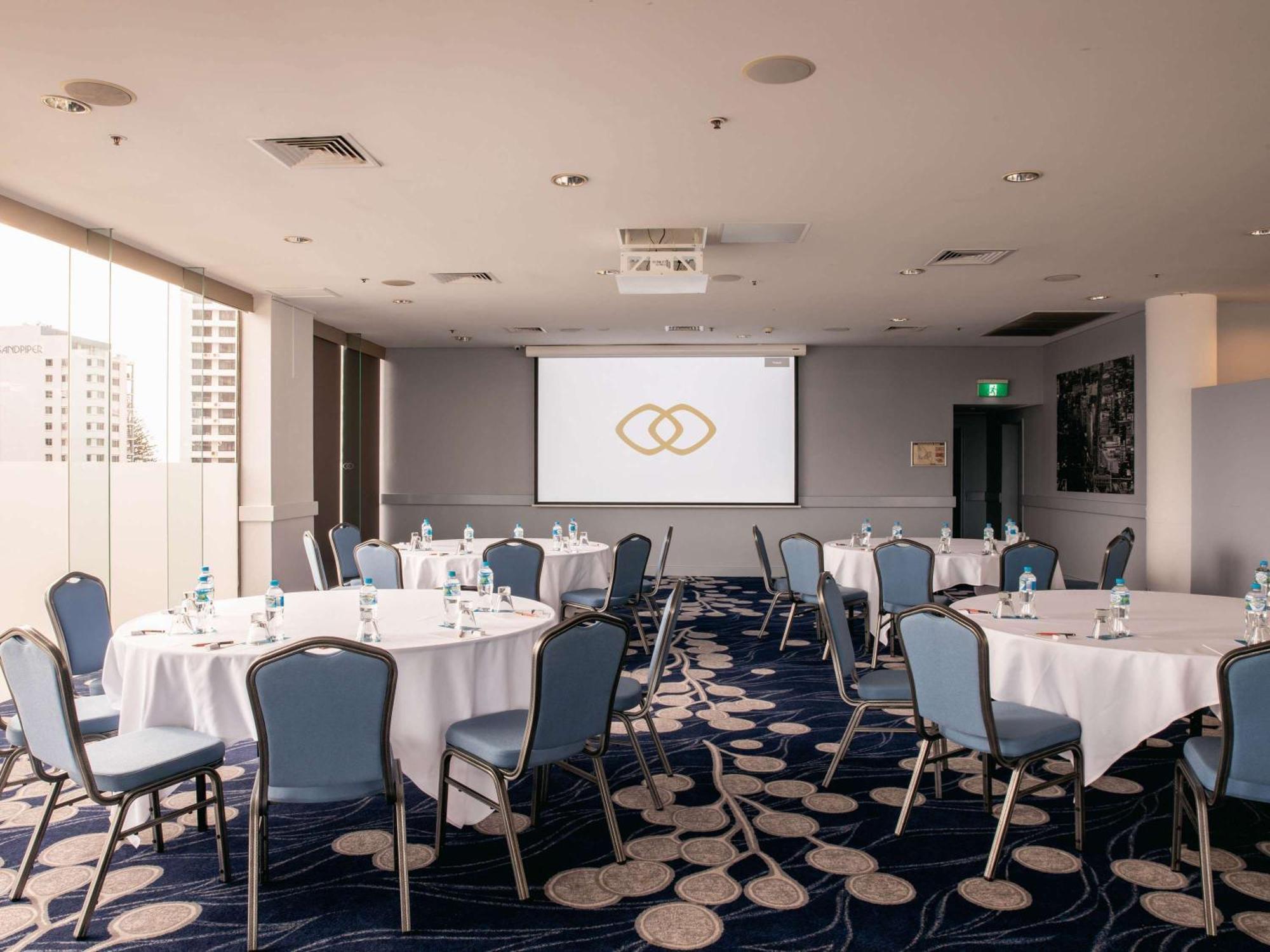 Sofitel Gold Coast Broadbeach Luaran gambar The meeting room at the hotel