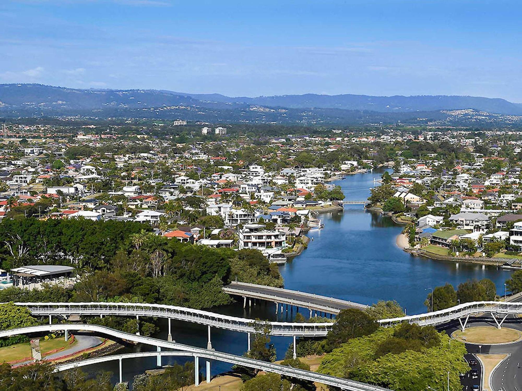 Sofitel Gold Coast Broadbeach Luaran gambar Aerial view of Runaway Bay, 2015